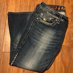 Women’s Rock Revival Capri Jeans